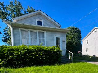 189 Vine St, Geneva, OH 44041