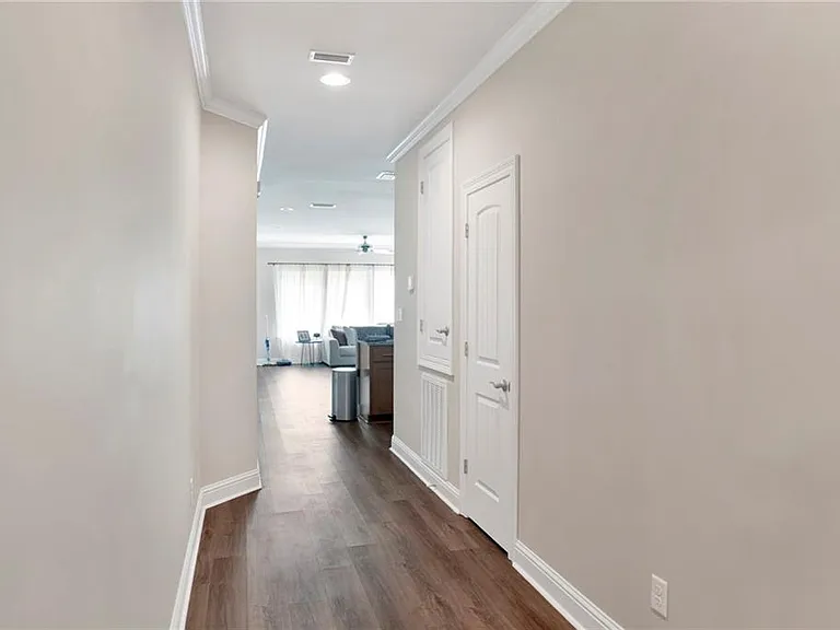 916 McNeil Ave — Photo 3