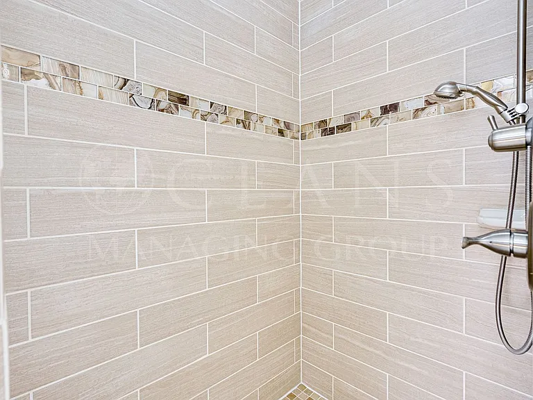 4013 Cree Dr — Photo 27