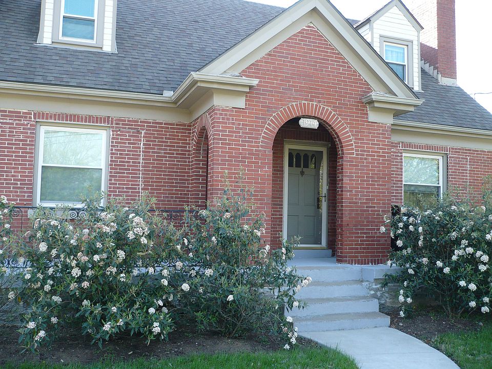 front entrance,left side avaialbe