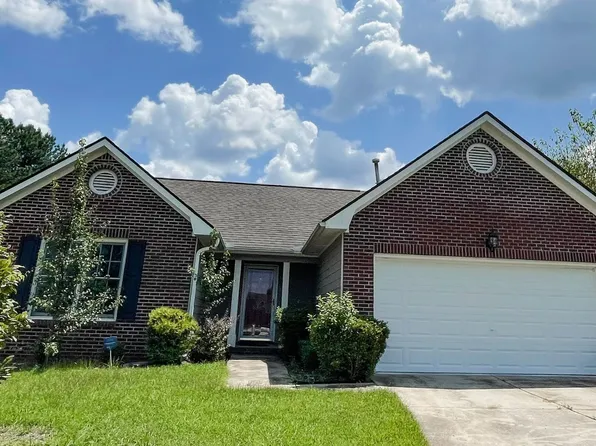 6307 Foxglenn Dr, Fayetteville, NC 28314