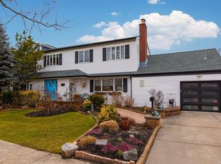 405 Little East Neck Rd S, Babylon, NY 11702