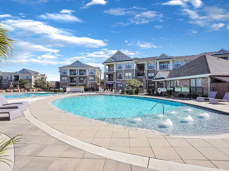 Watervue Apartment Homes — Photo 11