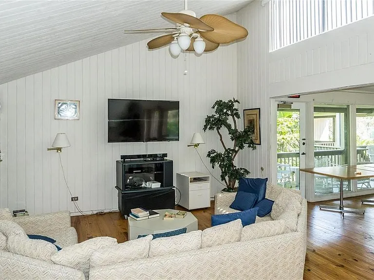 101 Woodland Pl — Photo 29
