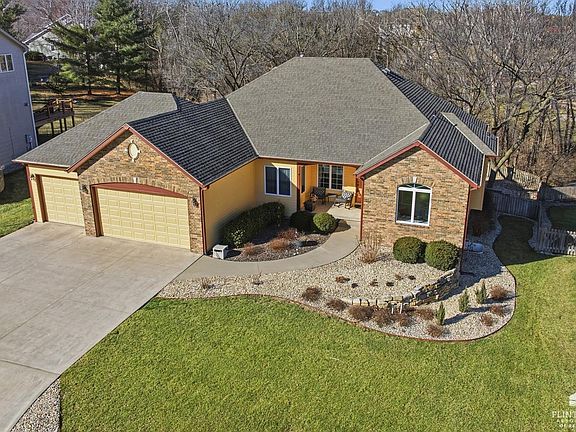 4th image of 916 Overhill Rd