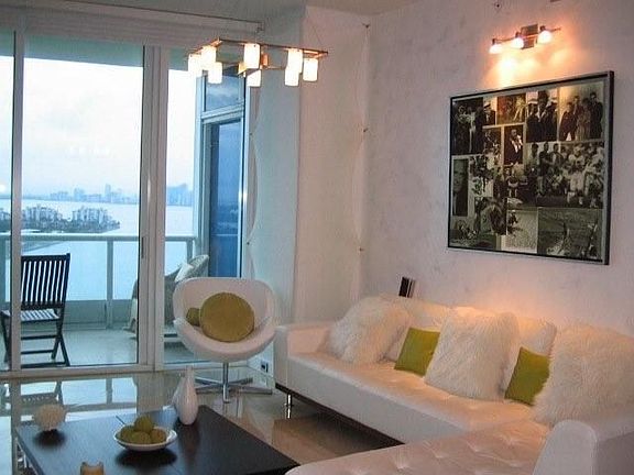 3rd image of 100 S Pointe Dr APT 2202