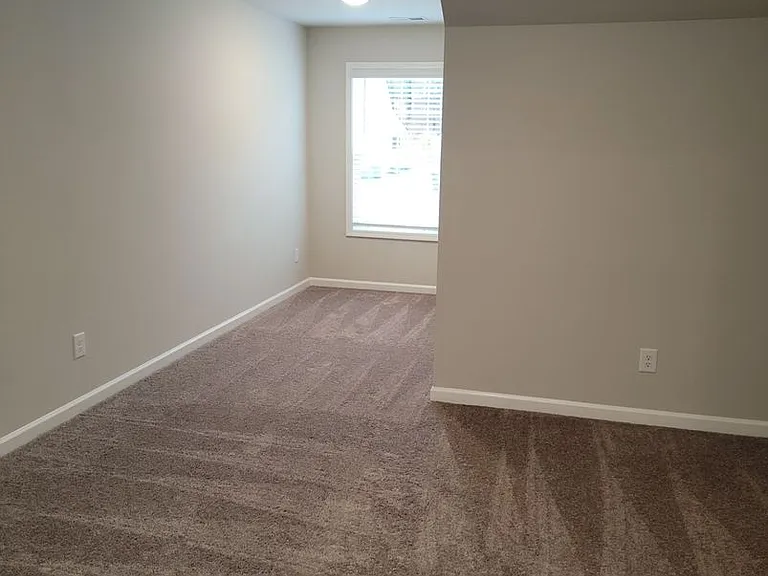 275 Southridge Dr — Photo 30