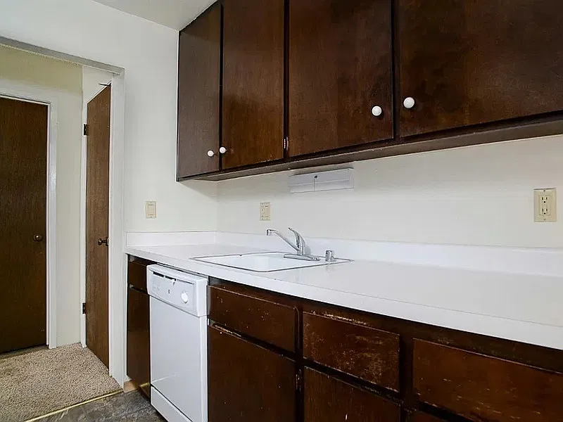 1 bed, 1.0 bath, 682 sqft, $1,223 — Photo 4