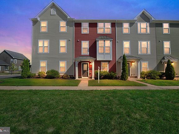 5th image of 9026 Randolph Cir