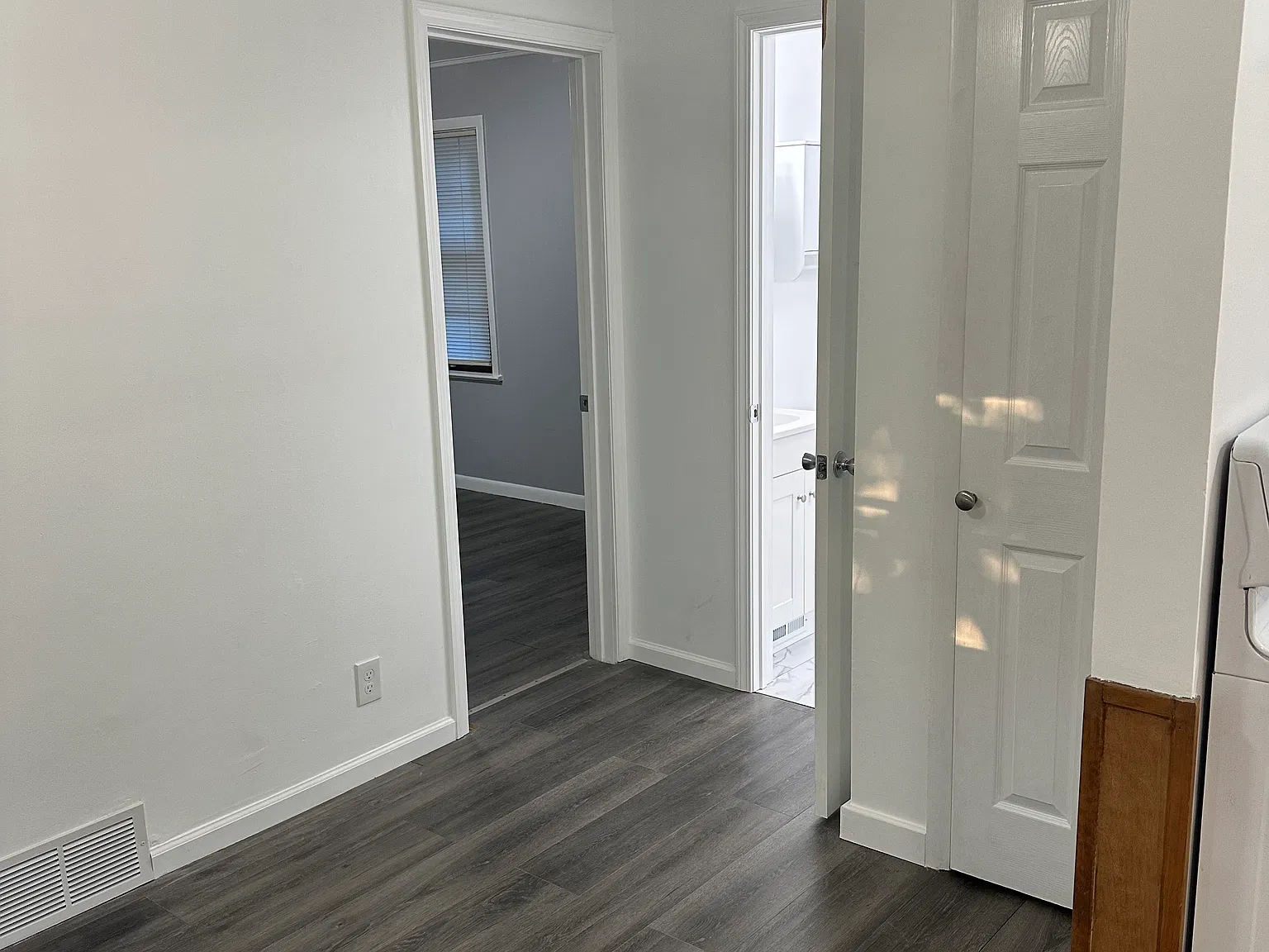 185 Caldwell Ave — Photo 2