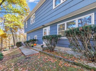 87 Huntingtown Rd, Monroe, CT 06468