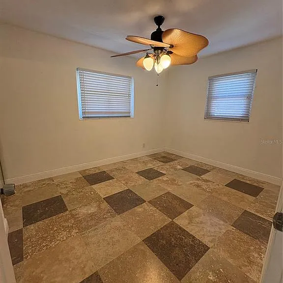218 Lewis Blvd SE — Photo 5