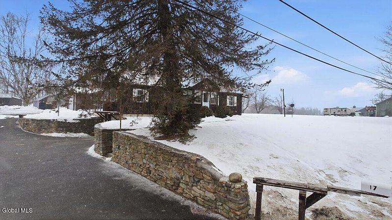2nd image of 17 Green Barn Road