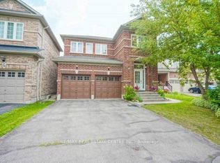28 Stephanie Ave #A, Brampton, ON L6Y 5N3
