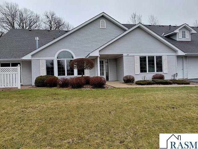 1st image of 217 Crystal Cir