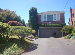 2829 28th Ave W, Seattle, WA 98199