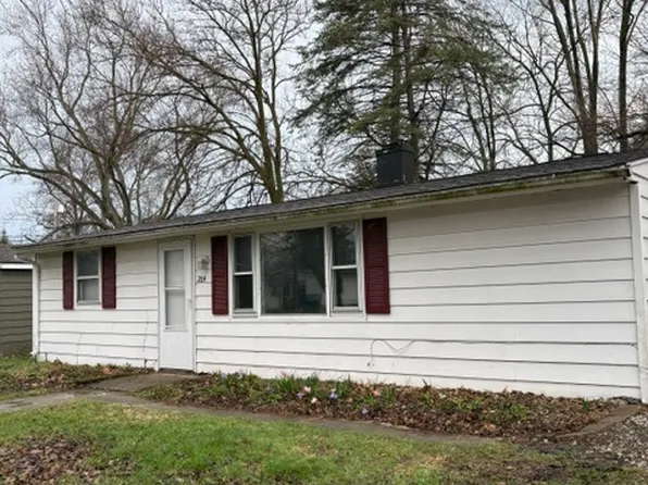204 Arrowhead Trl, Porter, IN 46304