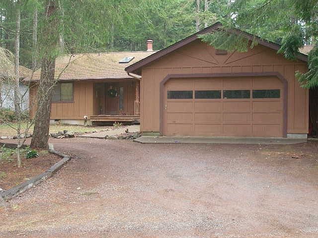 1st image of 170 E Ballantrae Dr