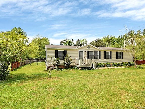2nd image of 128 Evelyn Ln