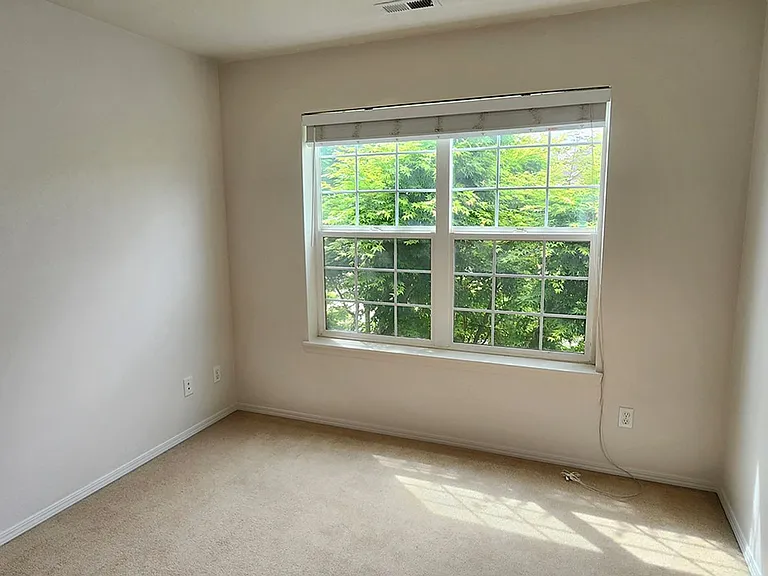 20781 SW Skiver St — Photo 23