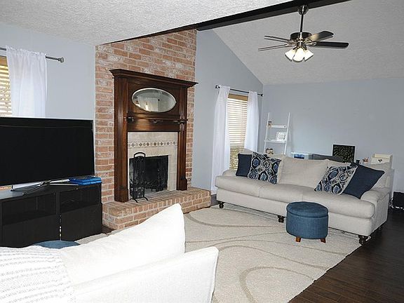 5th image of 11806 Southlake Dr