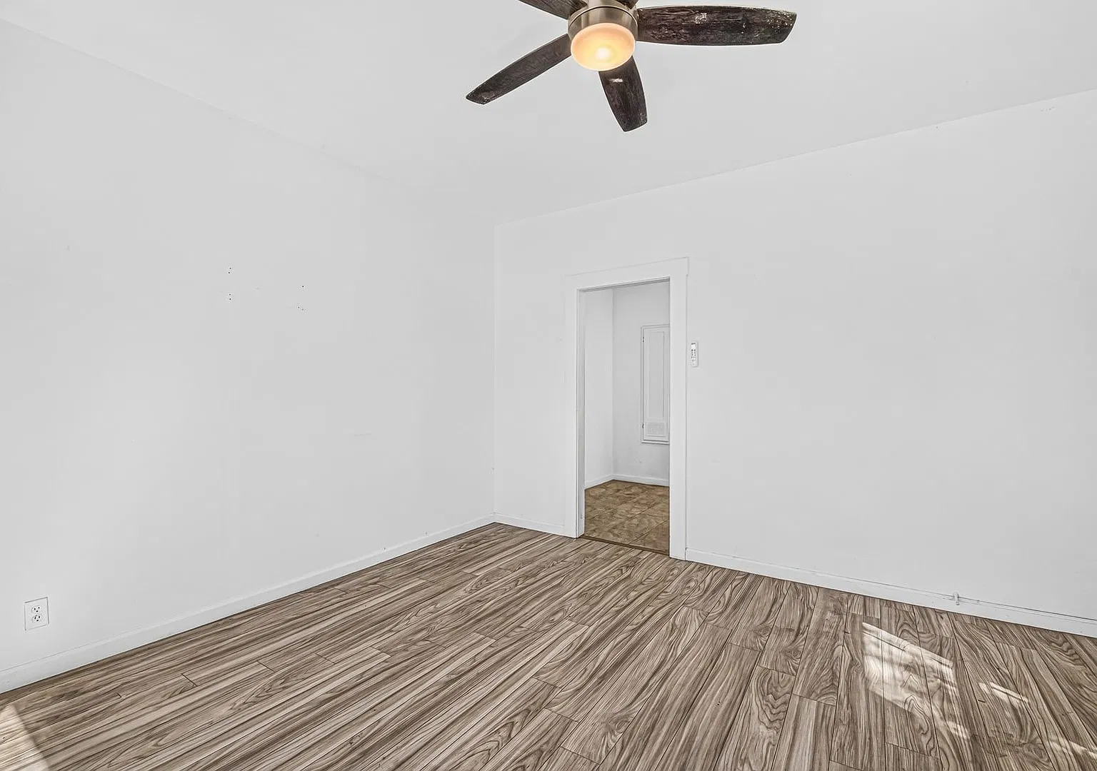 1331 W 19th St — Photo 2