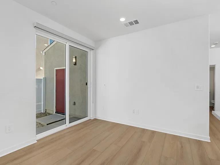 2638 E Lincoln Paseo #2638 — Photo 6