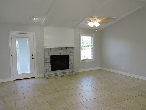 4th image of 3890 Sailwind Dr