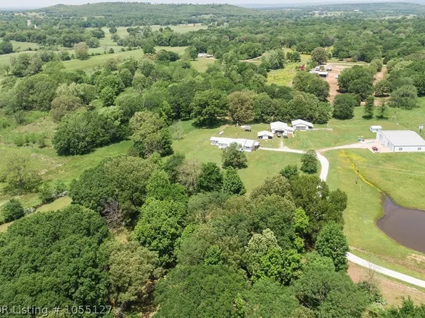 110100 S 4696th Rd, Muldrow, OK 74948