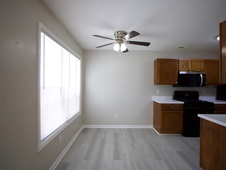 4216 Lake Woodard Dr — Photo 7