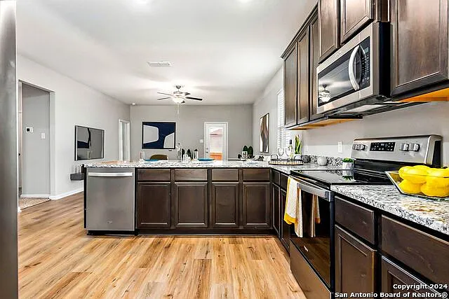 9219 Bennett Frst — Photo 10