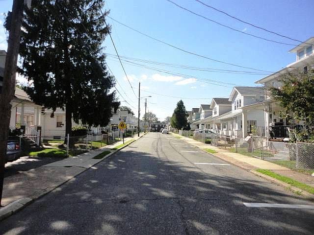 2nd image of 157 Harvey Ave