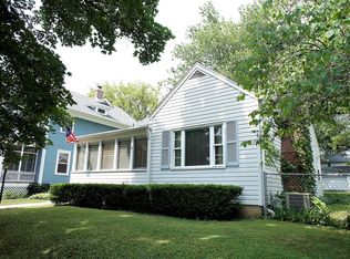 1027 Ash St, Saint Charles, IL 60174