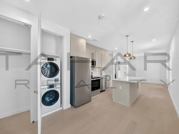 303 W 116th St APT 3, New York, NY 10026