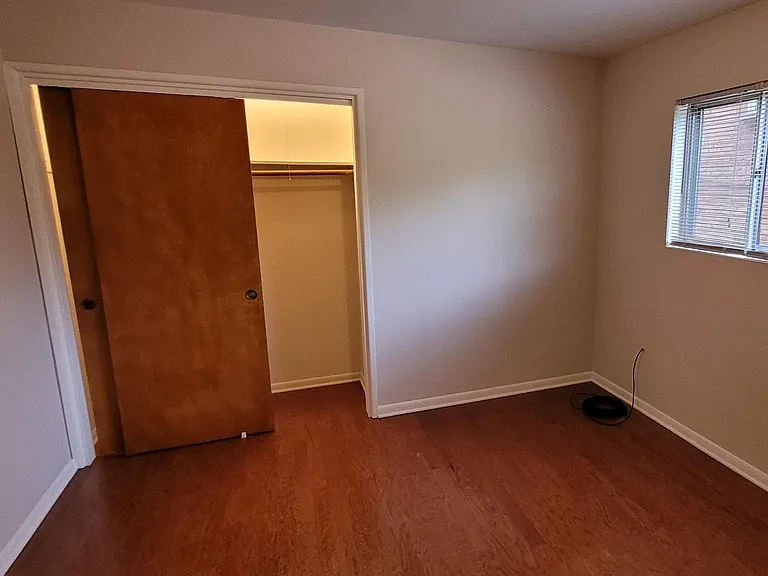 2900 N River Rd #3 — Photo 8