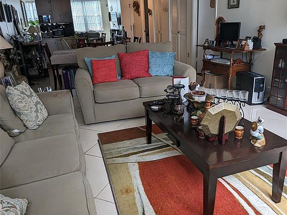 5th image of 1400 Saint Charles Place #319