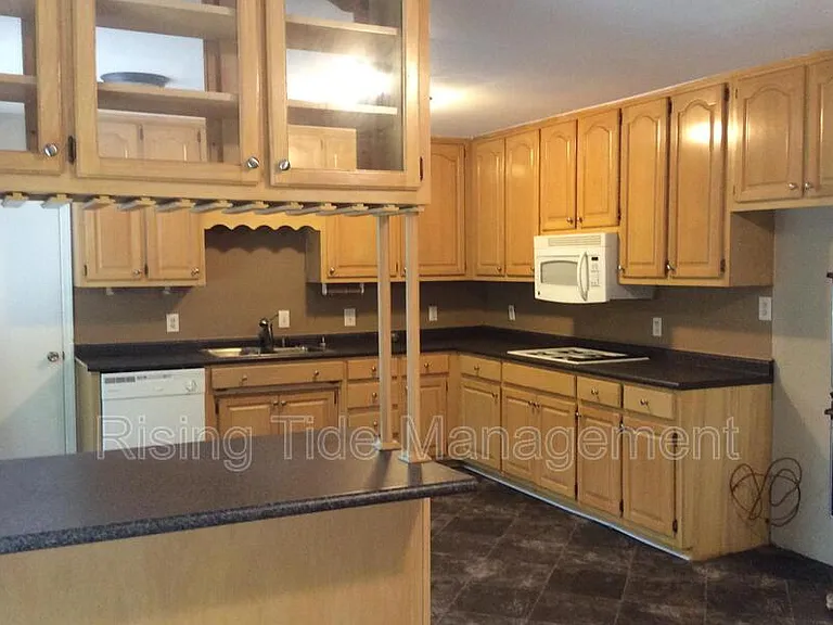 7229 President St — Photo 3