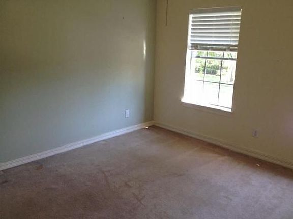5th image of 4710 Abingdon Ct