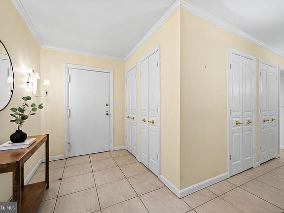 3rd image of 111 Hamlet Hill Rd Unit 406