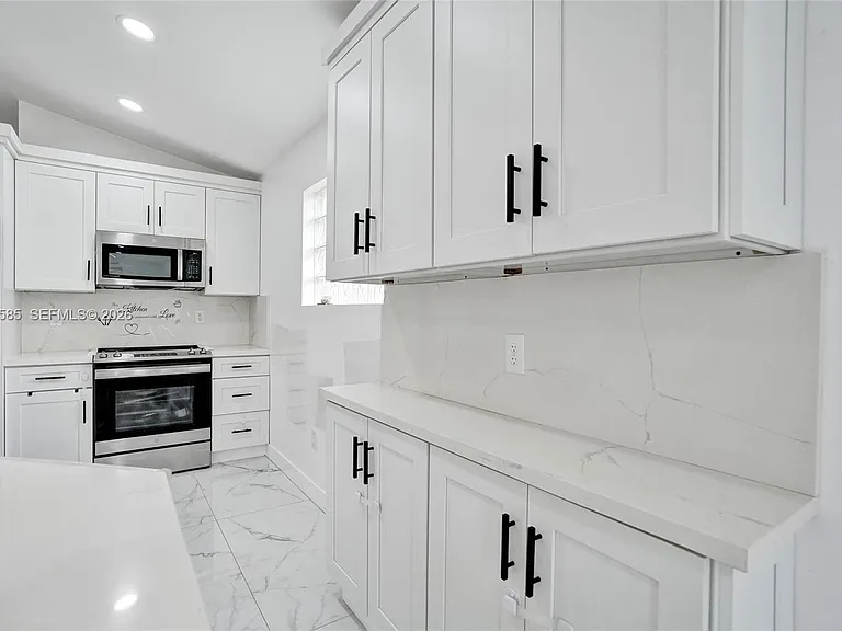 4108 Sapphire Ter — Photo 10