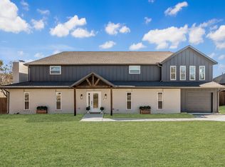 710 Meadow Lake Dr, Lakewood Village, TX 75068