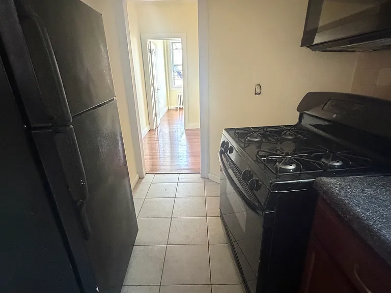214 64th St #7 — Photo 3