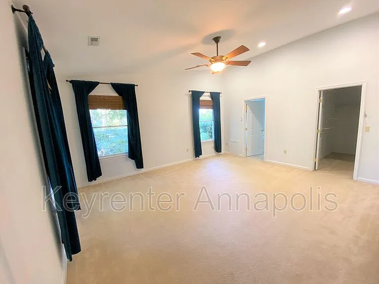1161 Green Holly Dr — Photo 13