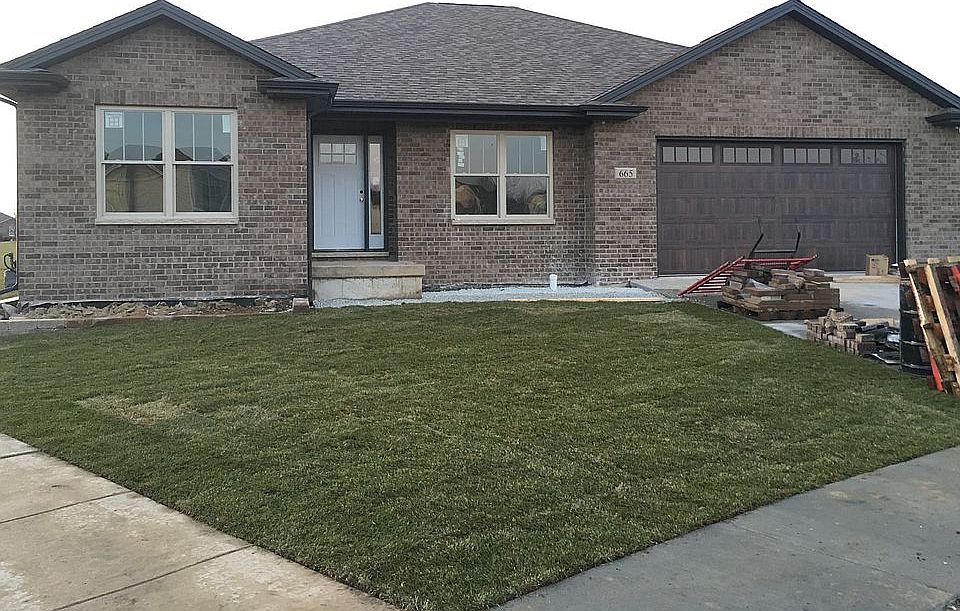 2nd image of 665 Eagle Ave