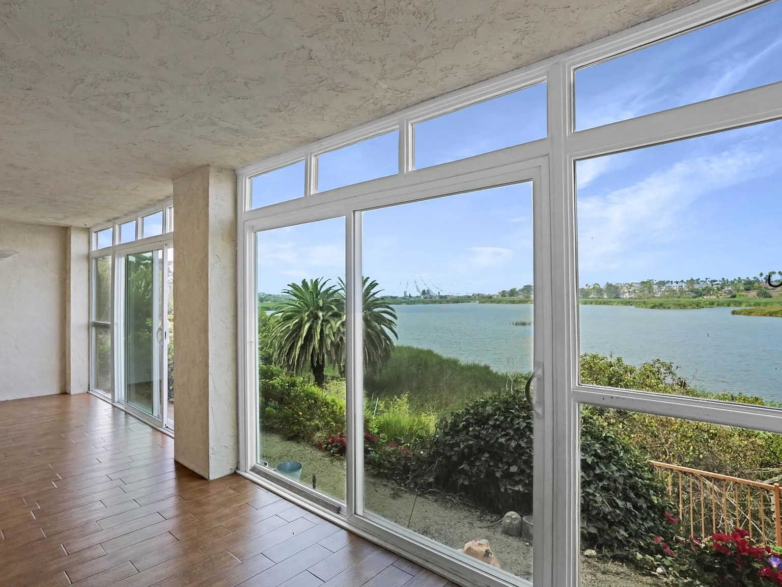 2 bed, 1168 sqft, $4,200 — Photo 3