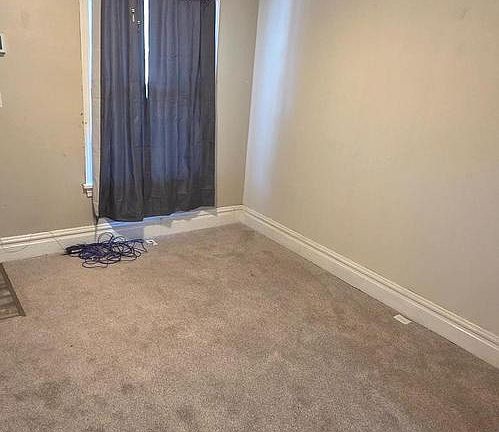 5th image of 117 Penn St