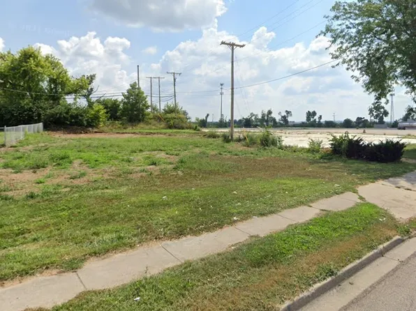 3928 N Dixie Dr, Dayton, OH 45414