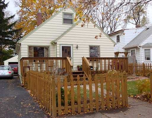 1st image of 1801 W Shiawassee St