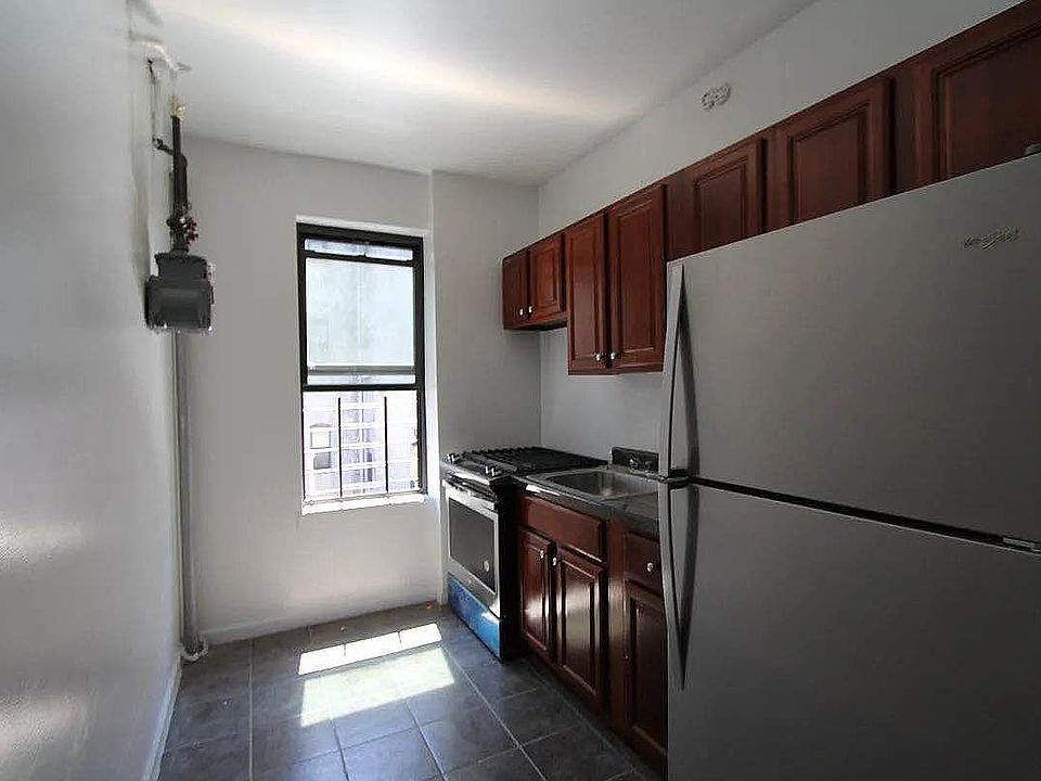 1st image of 649 W 184th St #D4
