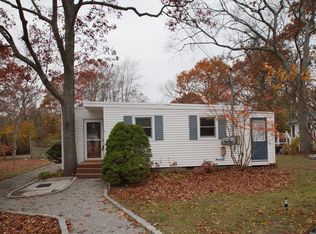 12 E Tiana Rd, Hampton Bays, NY 11946
